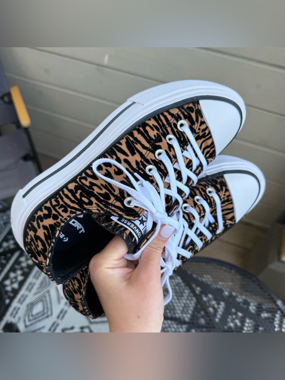 Converse Chuck Taylor All Star Lift Double Stack Sneaker - Leopard Size 8 - Picture 2 of 4